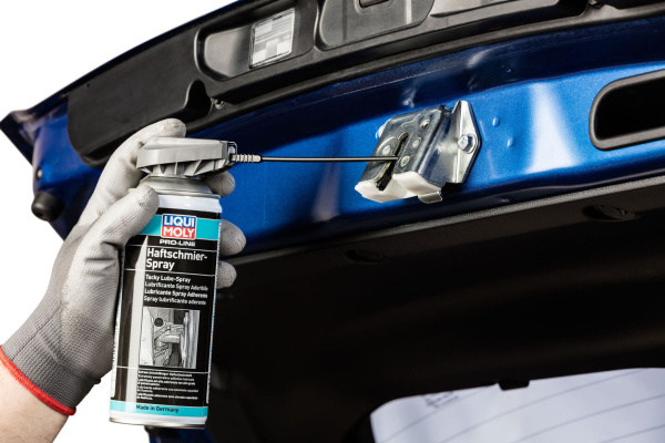 7388 Anwendung Haftschmierspray Serviceprodukt 3