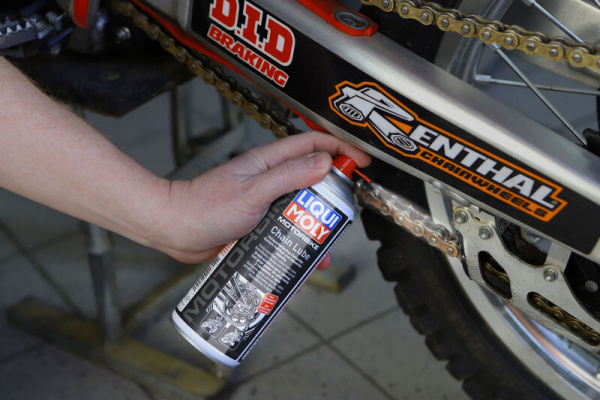 1508 Motorbike Chain Lube Anwendung