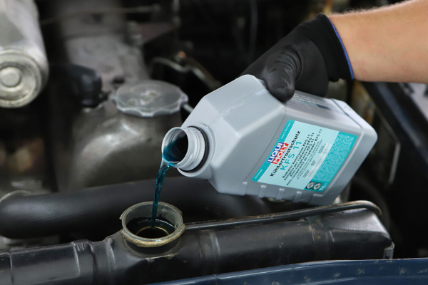 8844 Anwendung 1l Kühlerfrostschutz KFS 11
