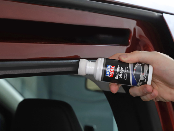 7182 Anwendung Gummipflege Fahrzeugpflege 1